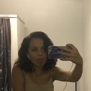 Meet your Posher, Cora